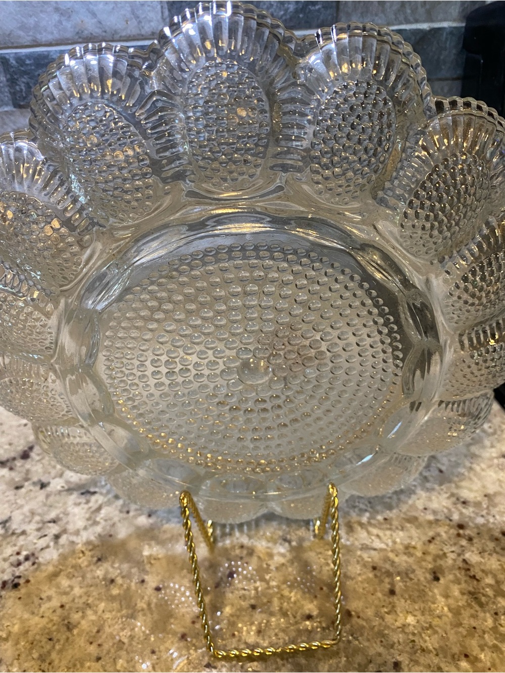 Clear Glass Scalloped Serving Platter - Elegant Home Dining - Picture 4 of 4